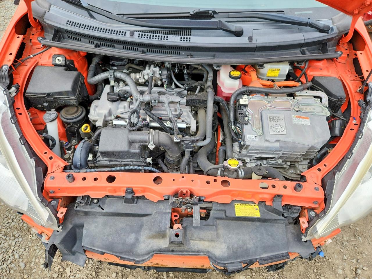 2014 TOYOTA PRIUS C photo 11