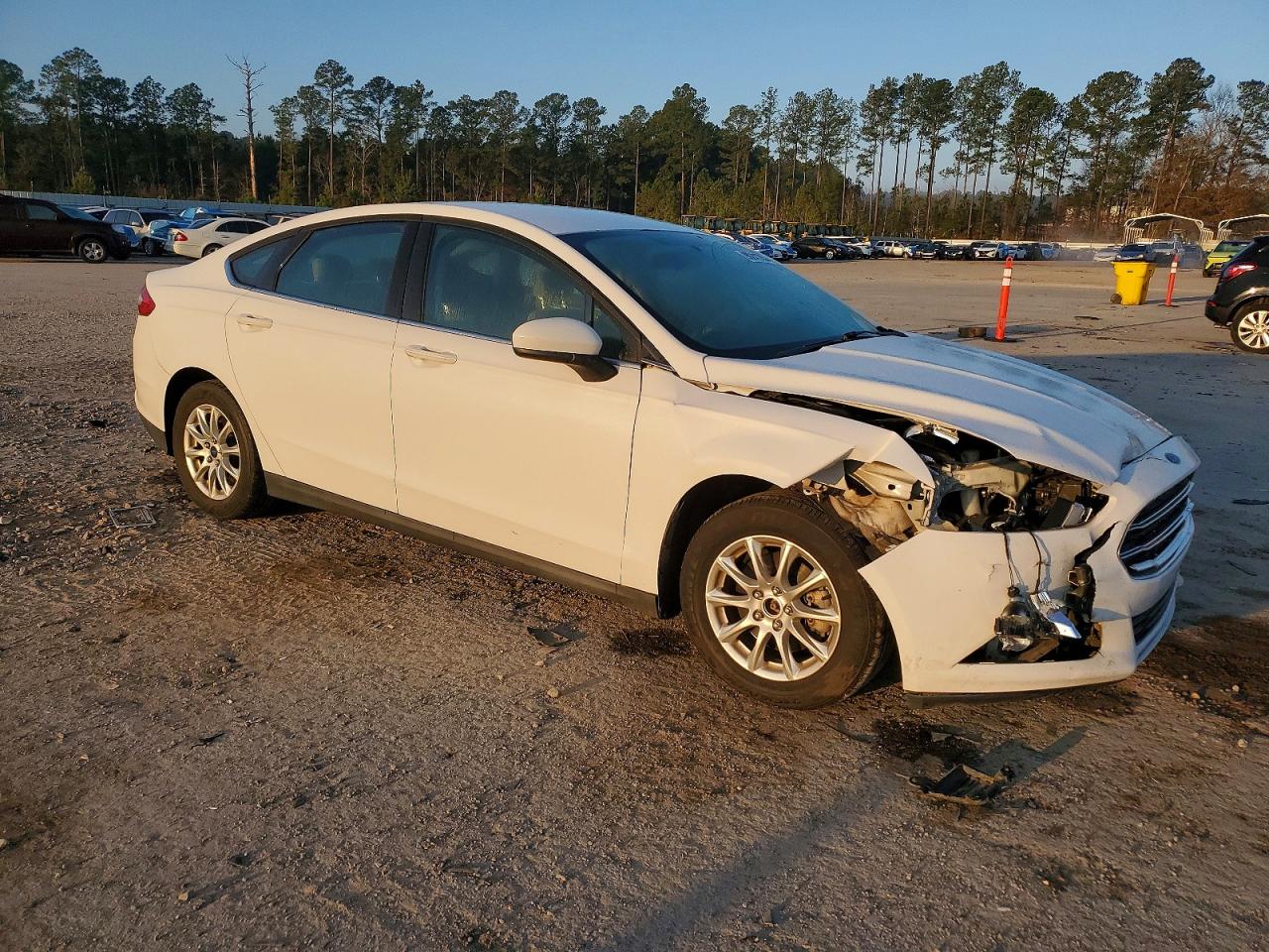 2015 FORD FUSION S photo 4