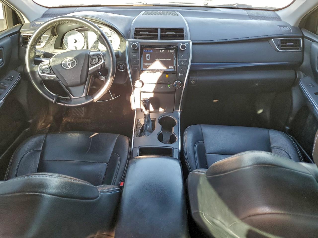2016 TOYOTA CAMRY LE photo 8