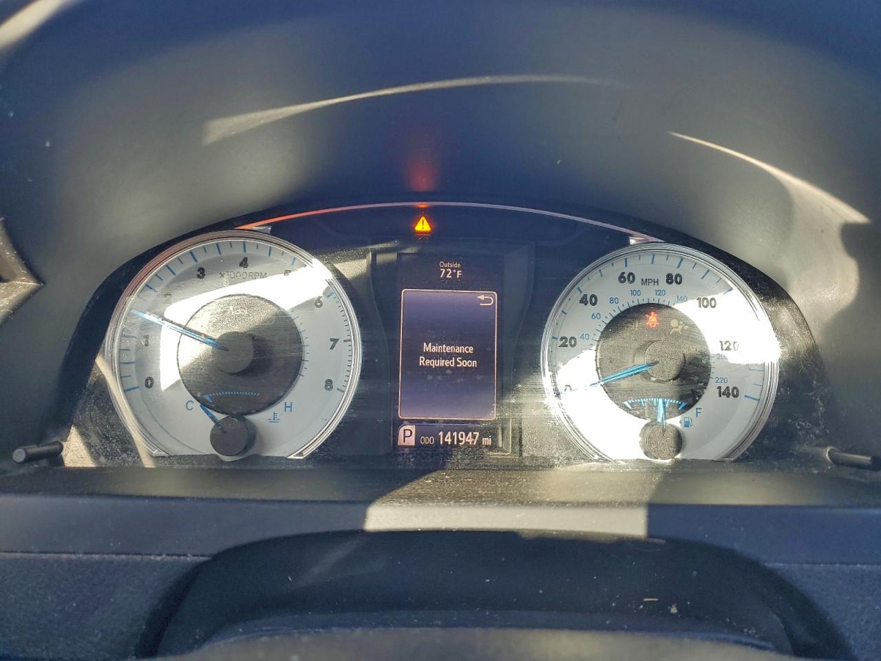 2016 TOYOTA CAMRY LE photo 9