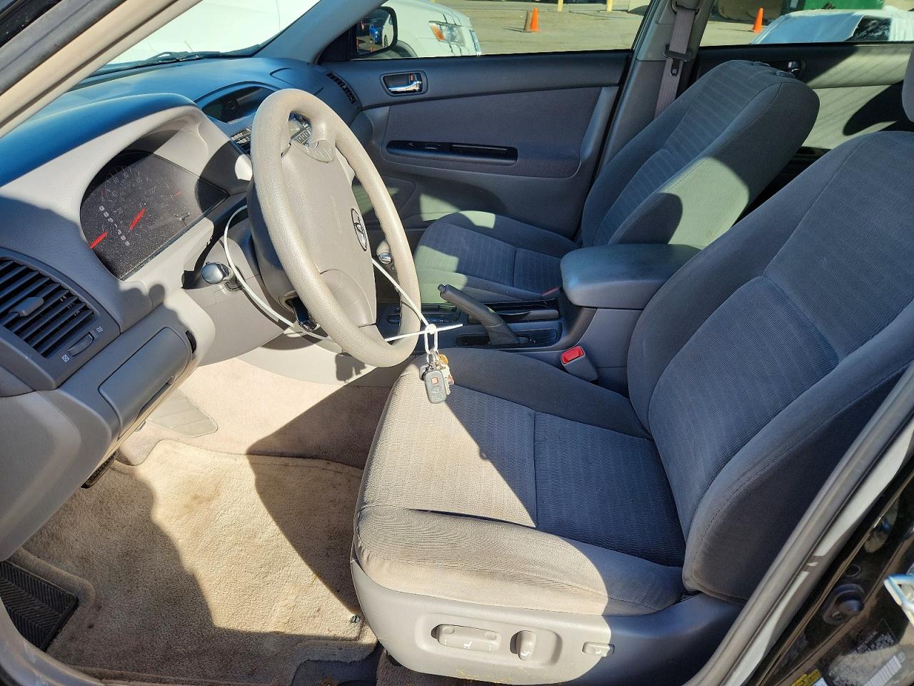 2005 TOYOTA CAMRY LE photo 7