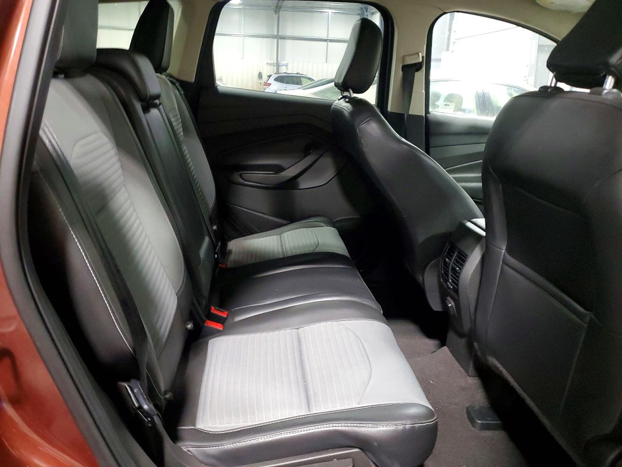 2018 FORD ESCAPE SE photo 11