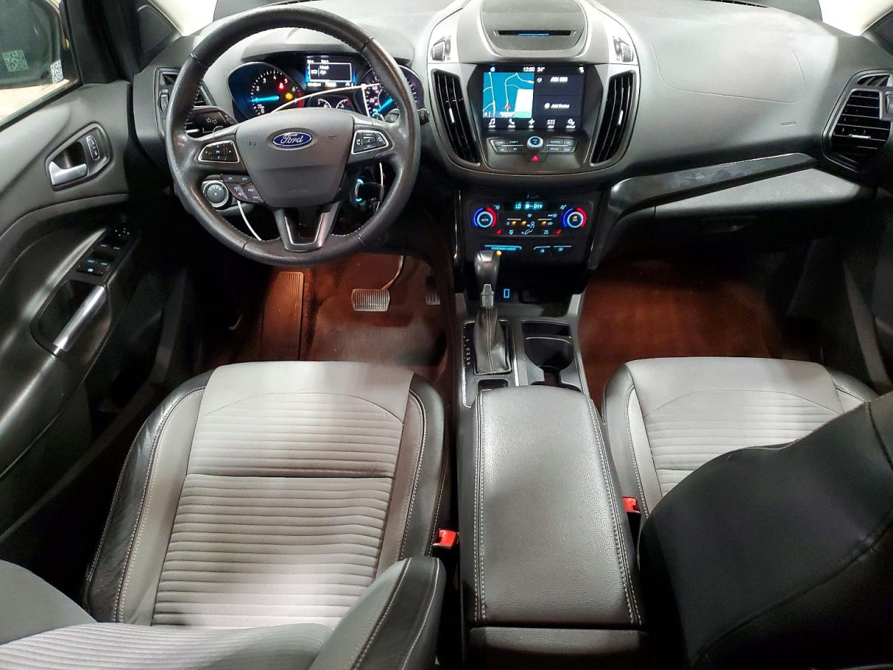 2018 FORD ESCAPE SE photo 8