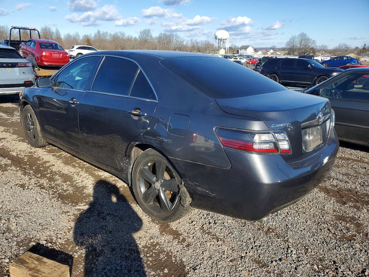 2009 TOYOTA CAMRY SE photo 2