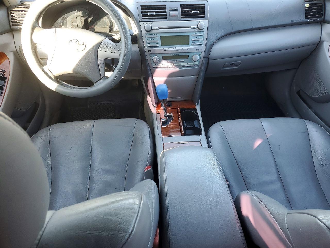 2009 TOYOTA CAMRY SE photo 8