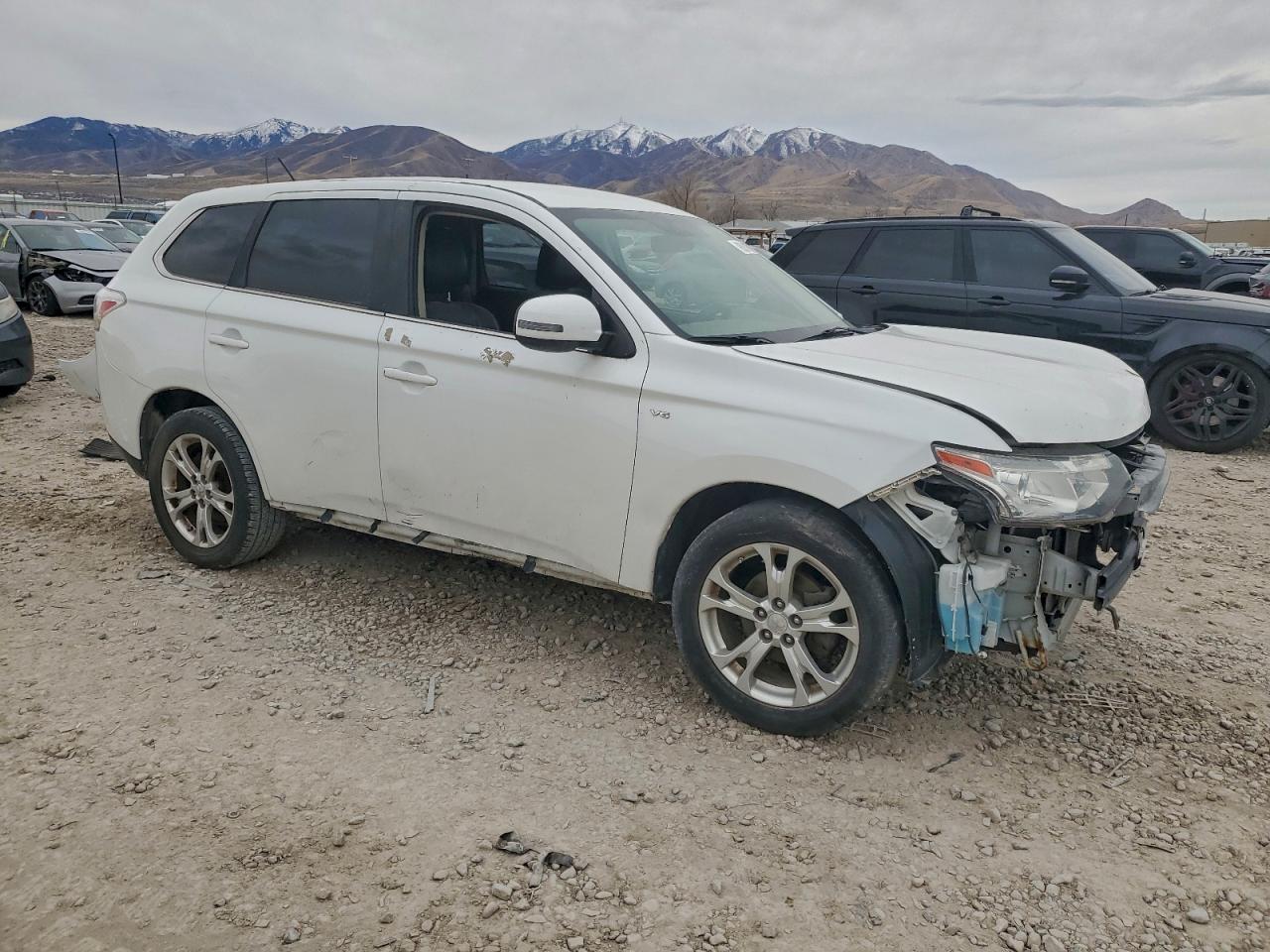 2014 MITSUBISHI OUTLANDER GT photo 4