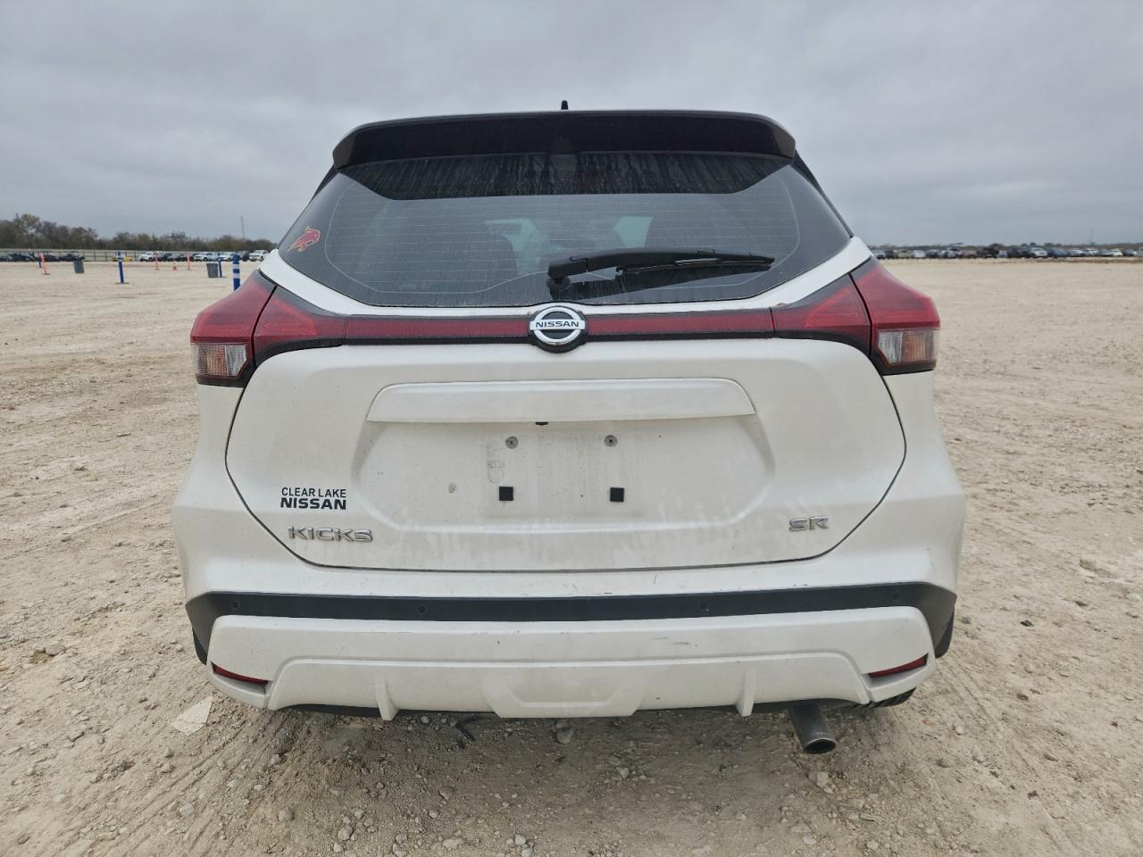 2021 NISSAN KICKS SR photo 6