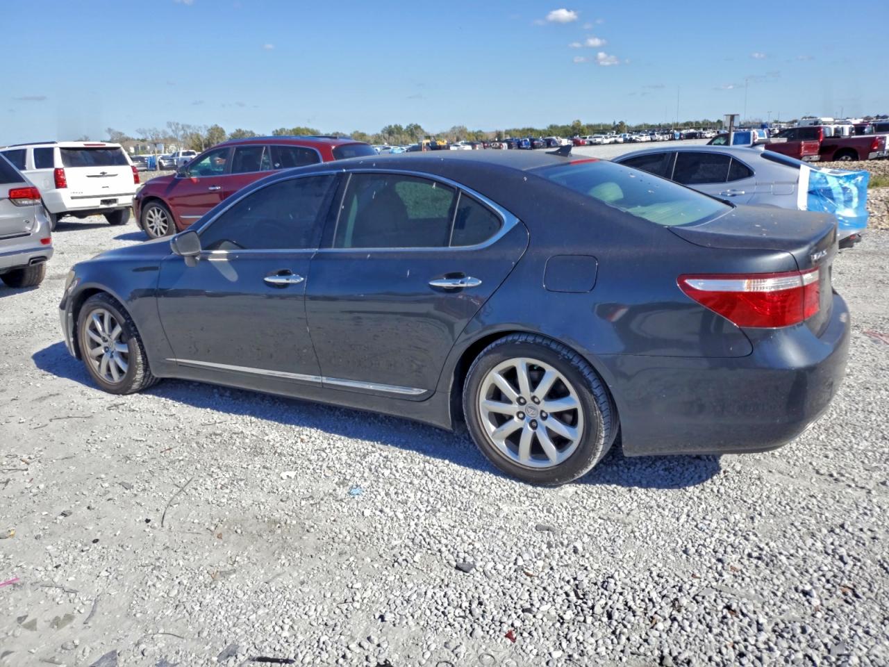 2007 LEXUS LS 460 photo 2