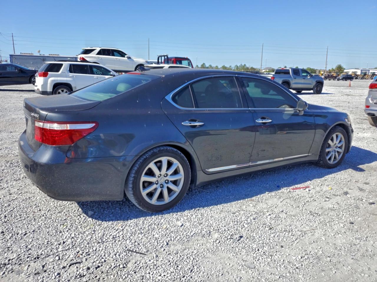 2007 LEXUS LS 460 photo 3