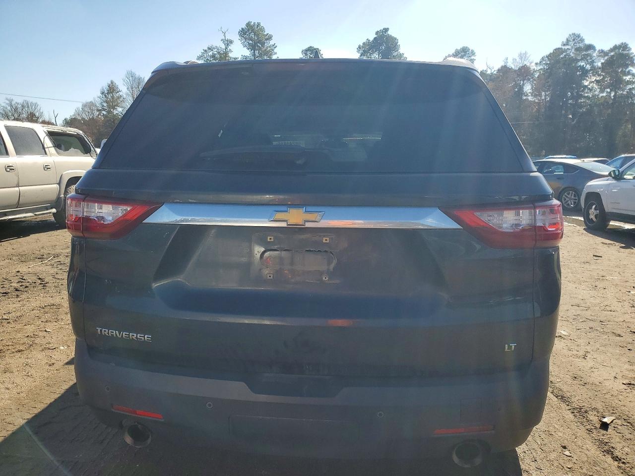 2019 CHEVROLET TRAVERSE LT photo 6