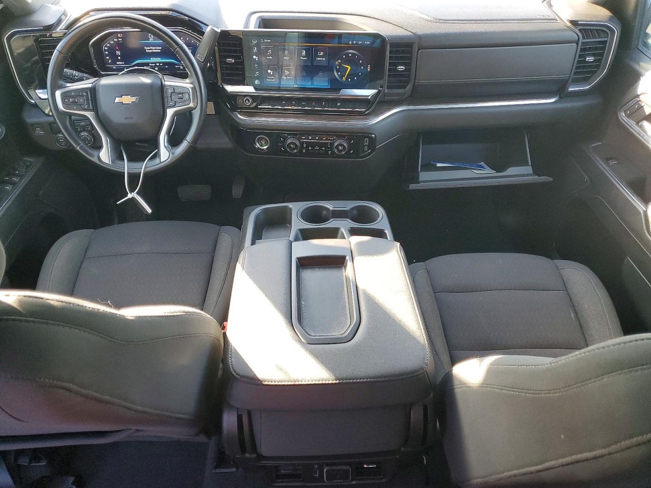2024 CHEVROLET SILVERADO C1500 LT photo 8