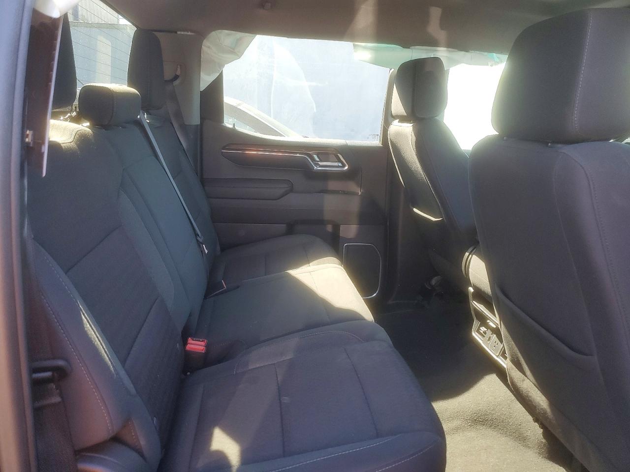 2024 CHEVROLET SILVERADO C1500 LT photo 10