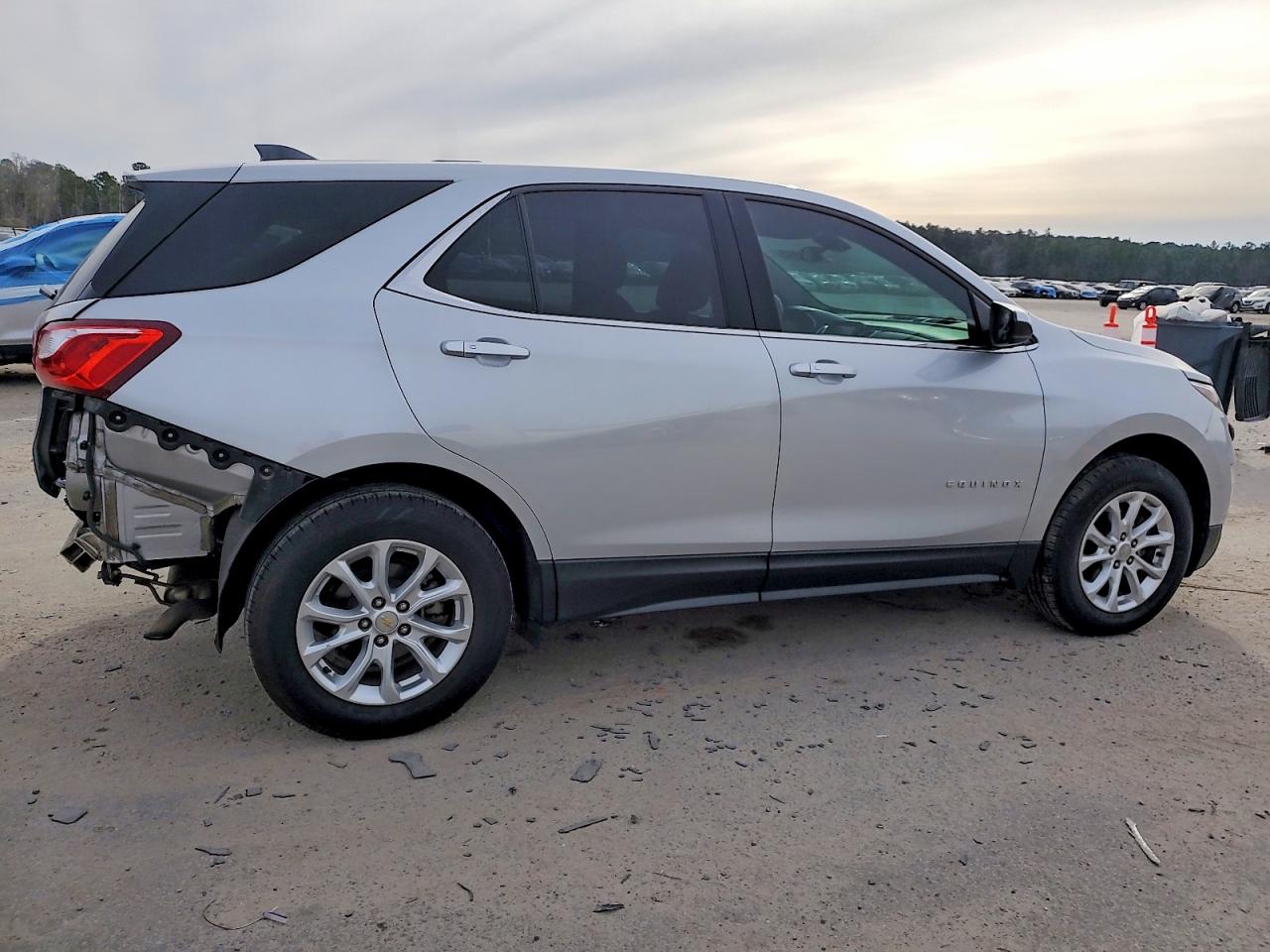 2018 CHEVROLET EQUINOX LT photo 5