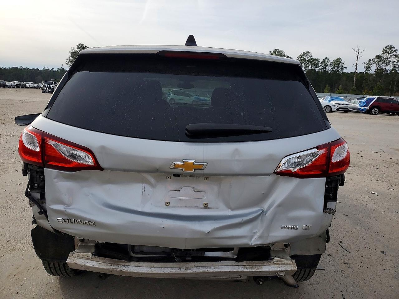 2018 CHEVROLET EQUINOX LT photo 11