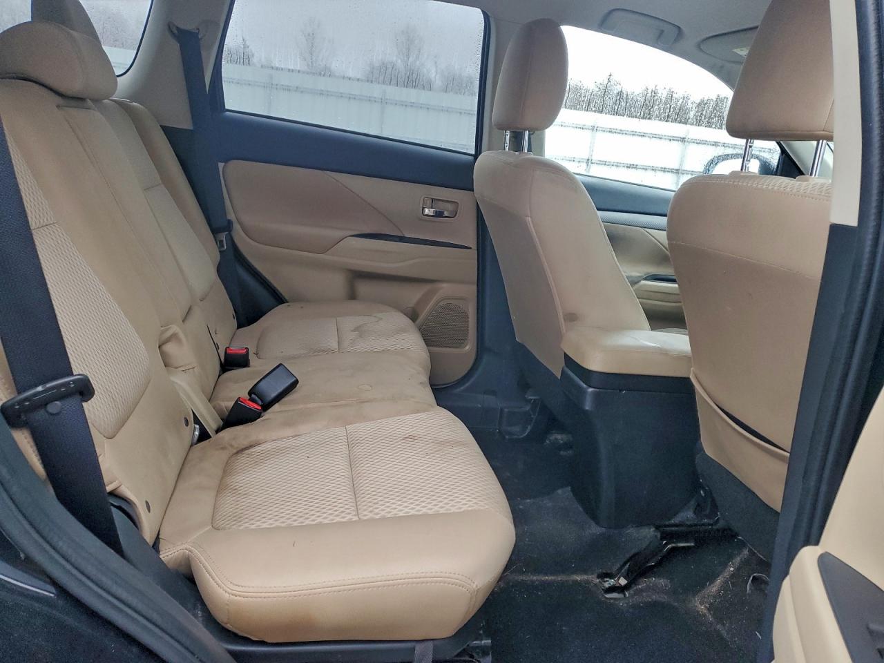 2016 MITSUBISHI OUTLANDER SE photo 11