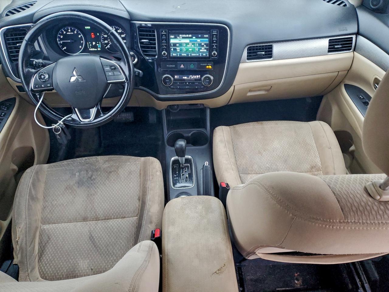 2016 MITSUBISHI OUTLANDER SE photo 8