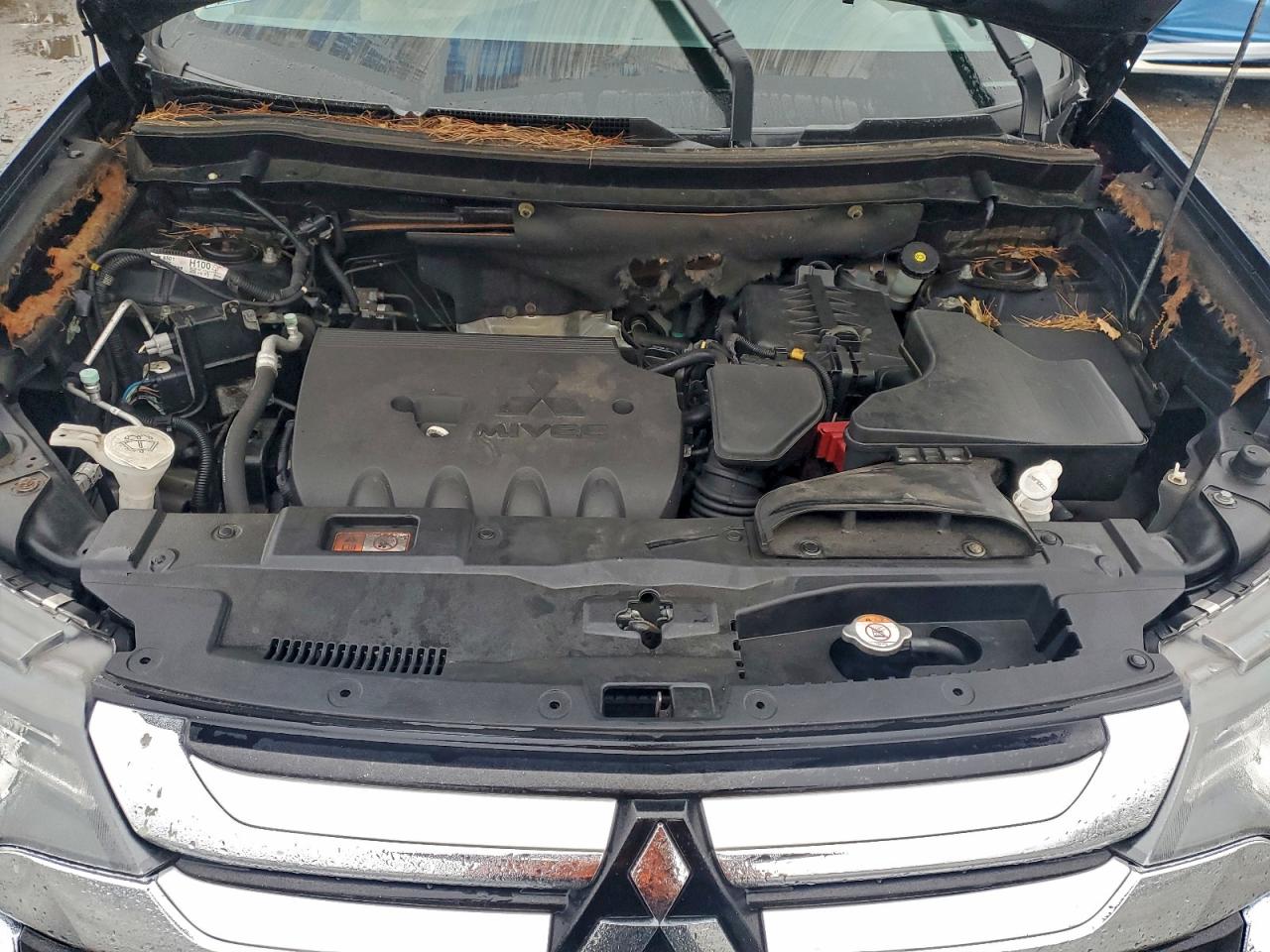 2016 MITSUBISHI OUTLANDER SE photo 12
