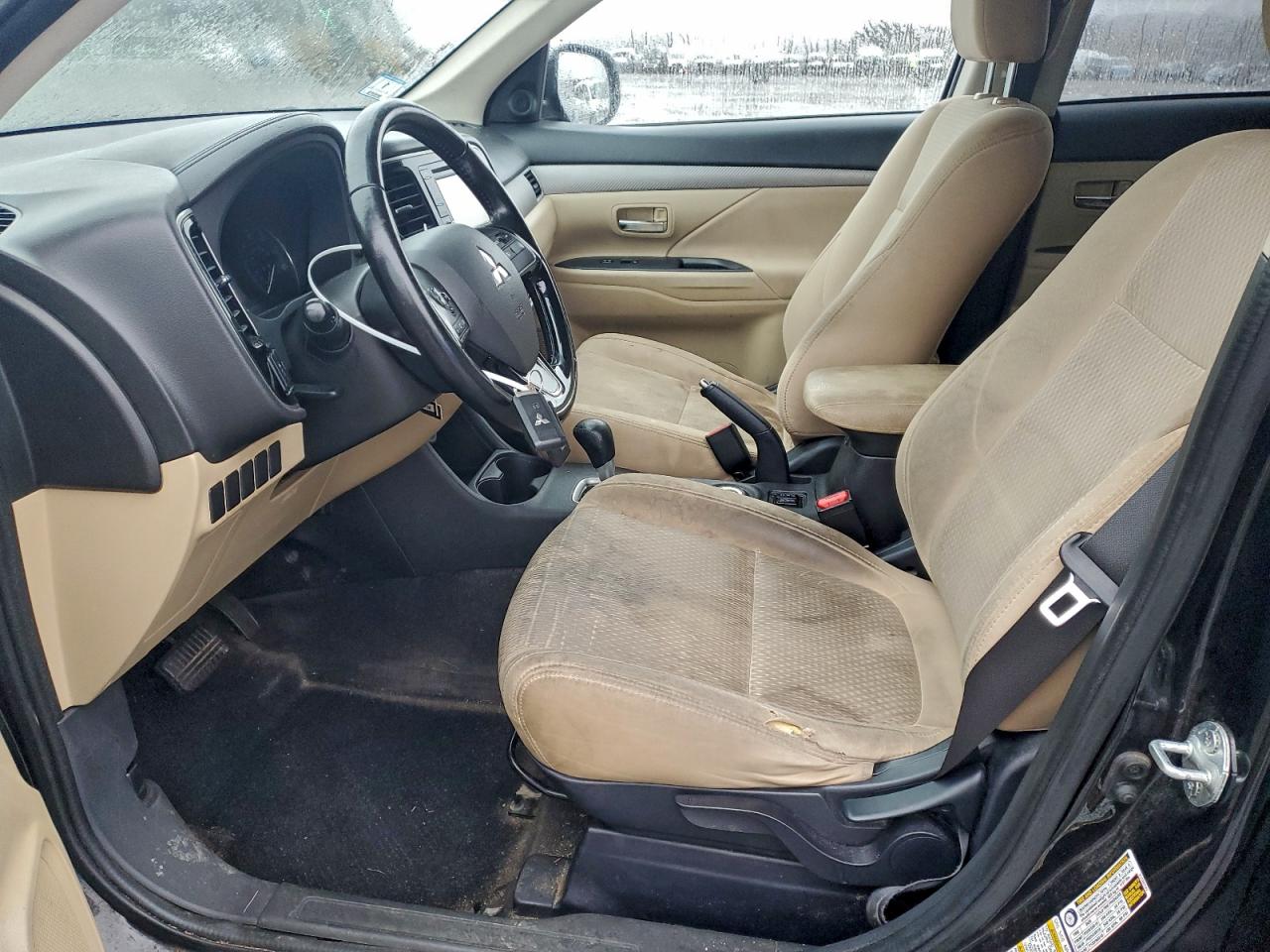 2016 MITSUBISHI OUTLANDER SE photo 7