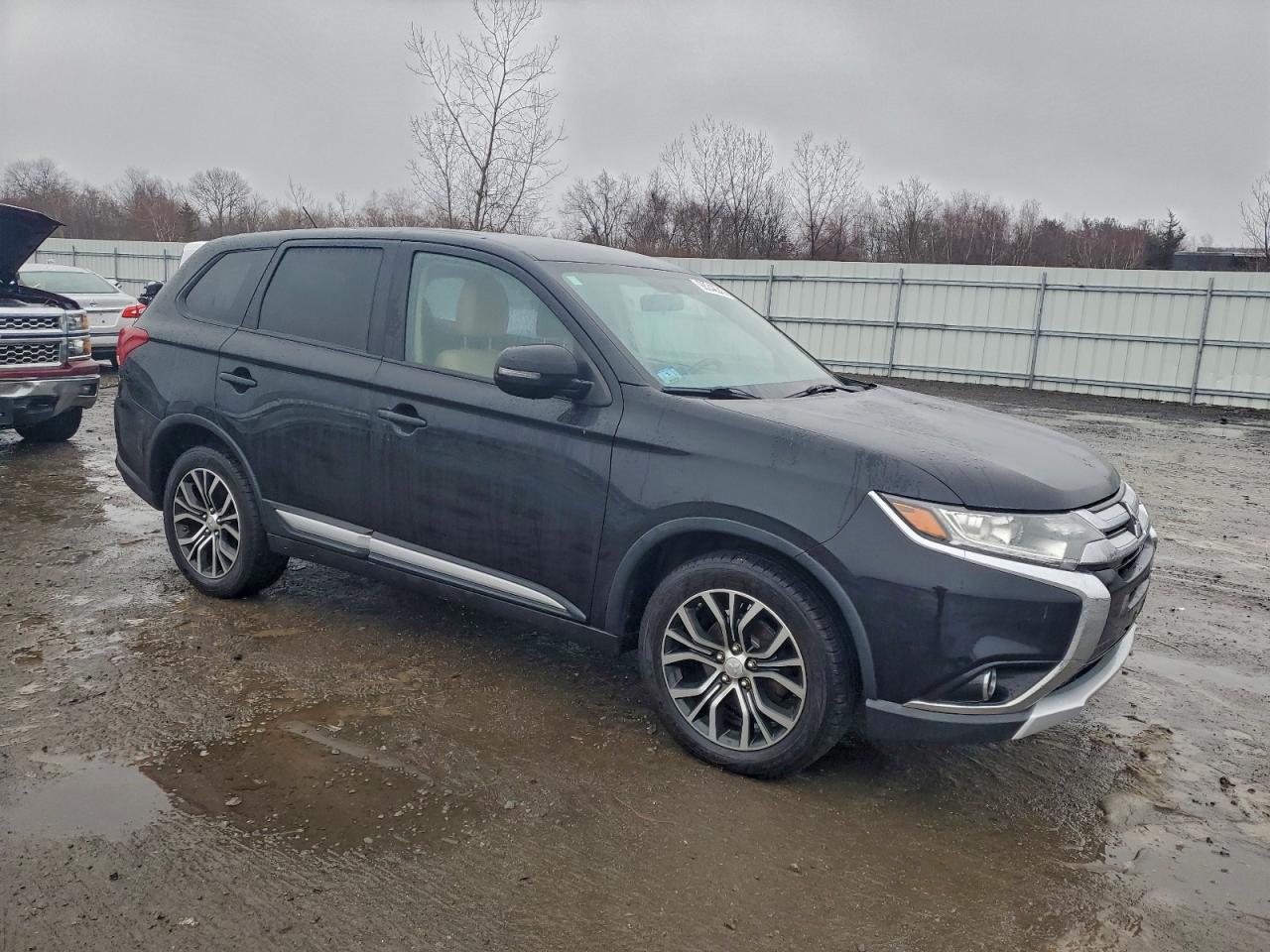2016 MITSUBISHI OUTLANDER SE photo 4