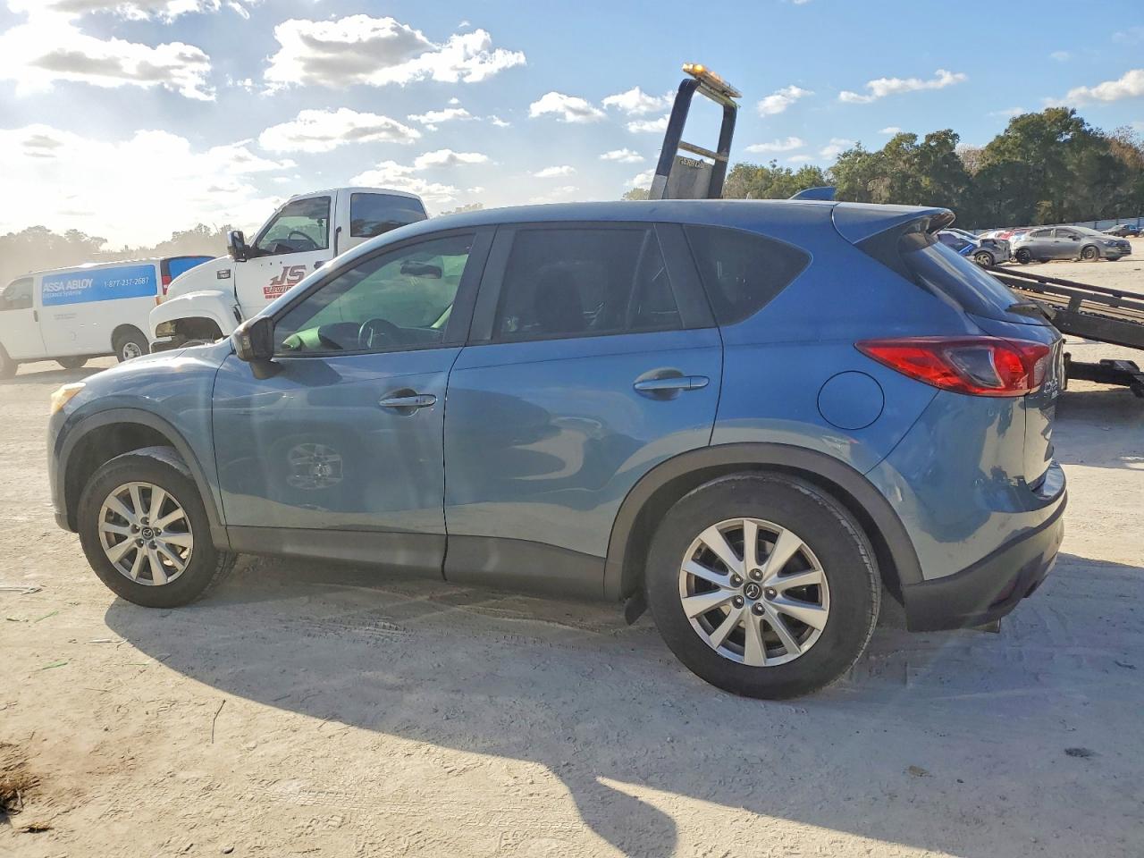 2015 MAZDA CX-5 TOURING photo 2