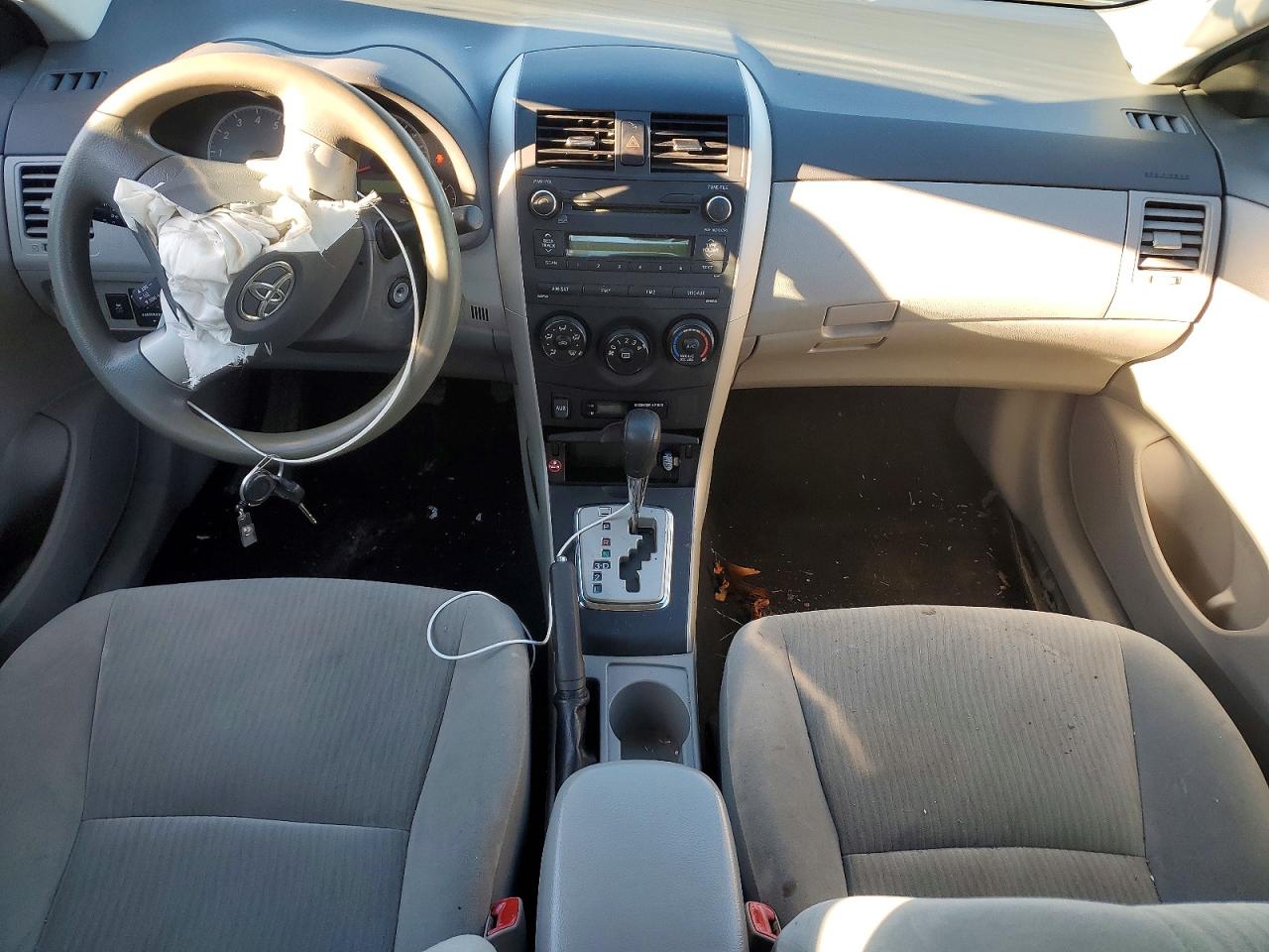 2010 TOYOTA COROLLA BASE photo 8