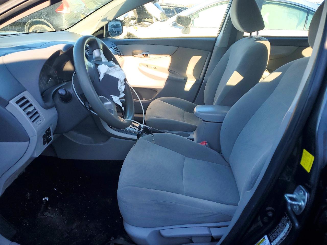 2010 TOYOTA COROLLA BASE photo 7