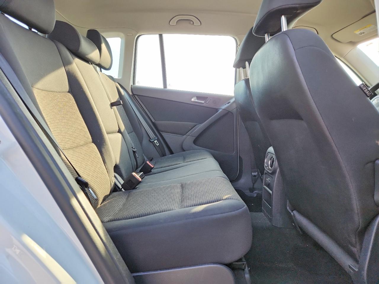 2017 VOLKSWAGEN TIGUAN S photo 21