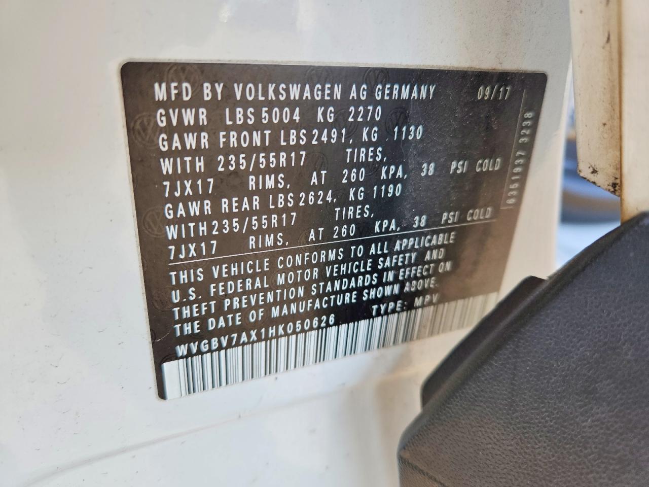 2017 VOLKSWAGEN TIGUAN S photo 25