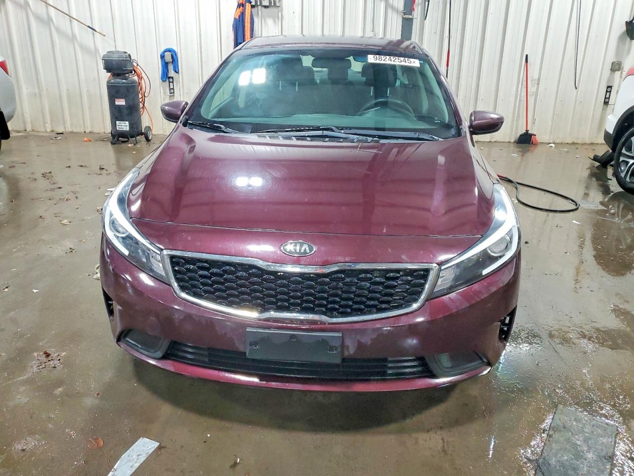 2017 KIA FORTE LX photo 13