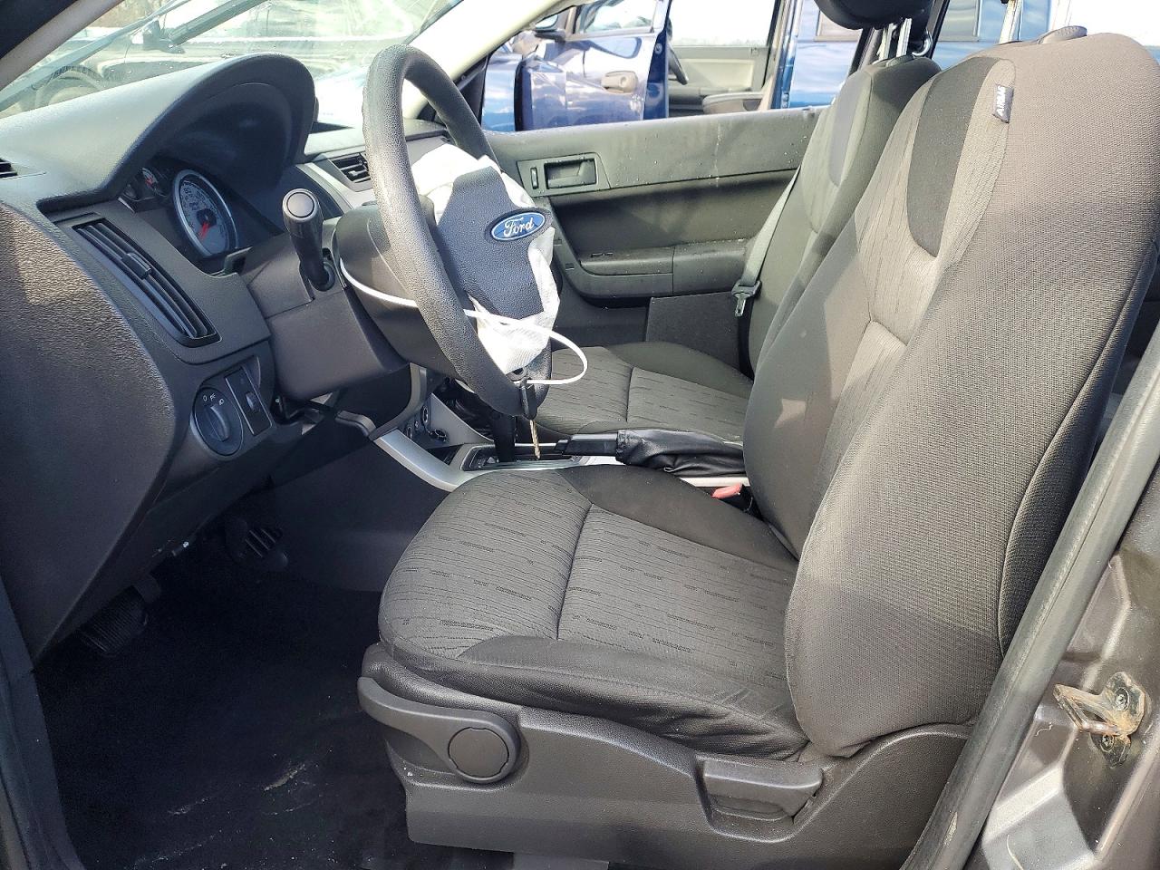 2009 FORD FOCUS SE photo 7