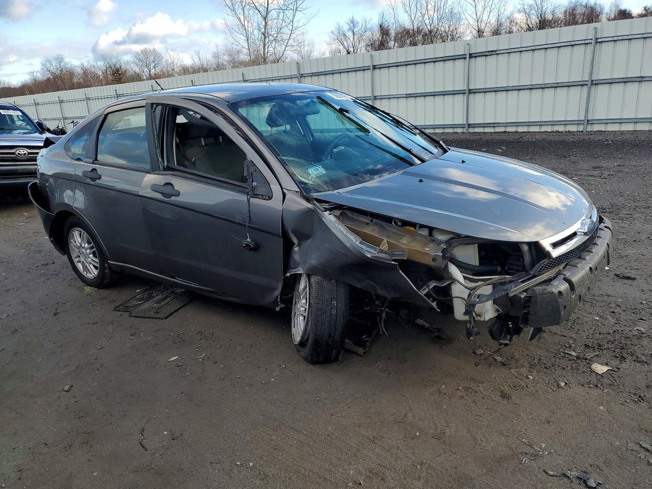 2009 FORD FOCUS SE photo 4
