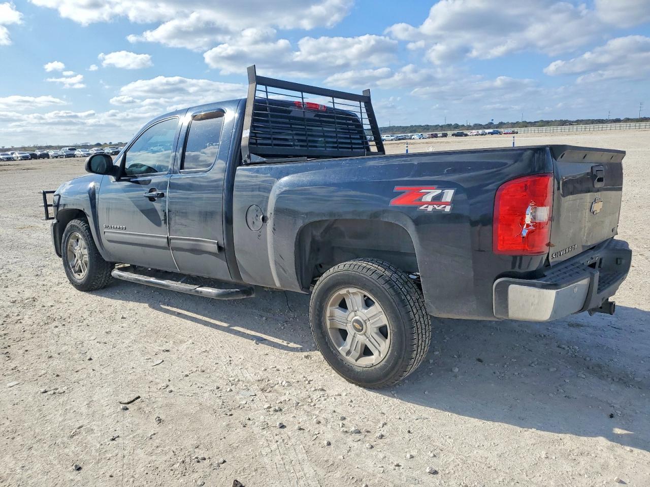 2010 CHEVROLET SILVERADO K1500 LTZ photo 2