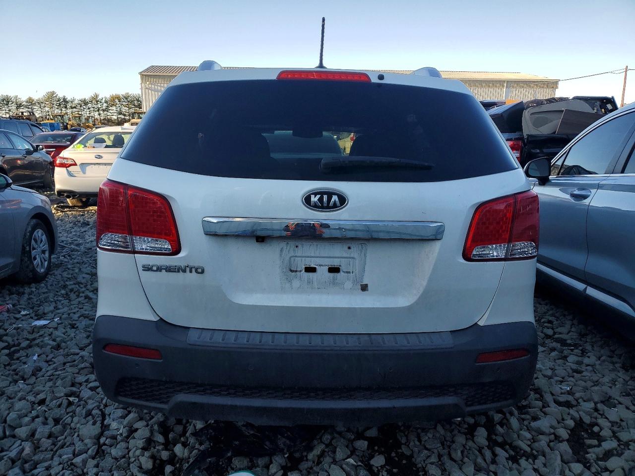2012 KIA SORENTO BASE photo 6
