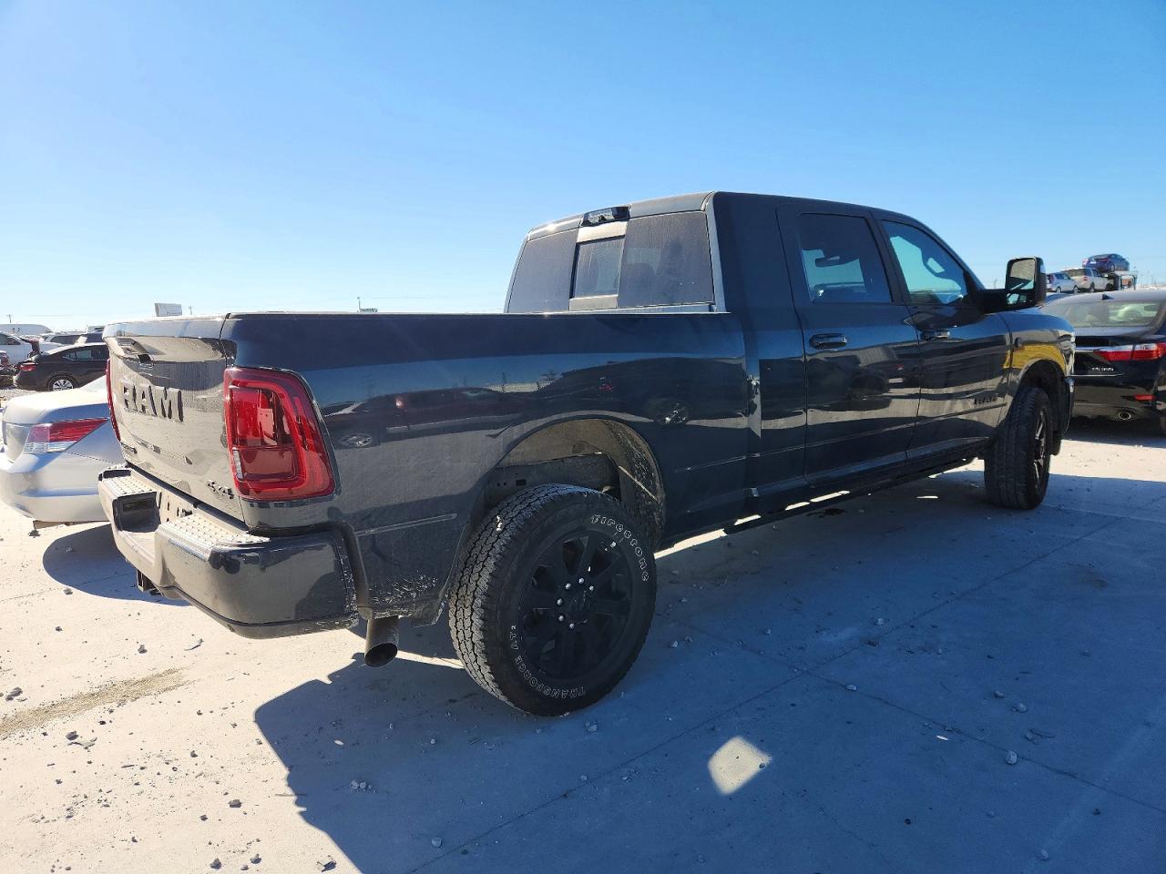 2025 RAM 2500 LARAMIE photo 3