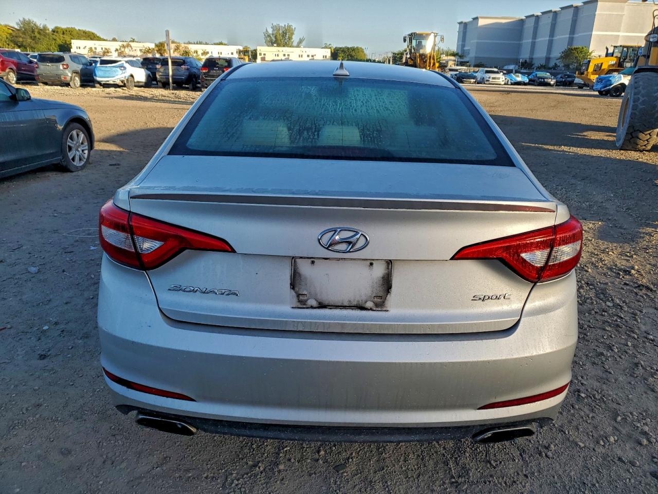 2015 HYUNDAI SONATA SPORT photo 6