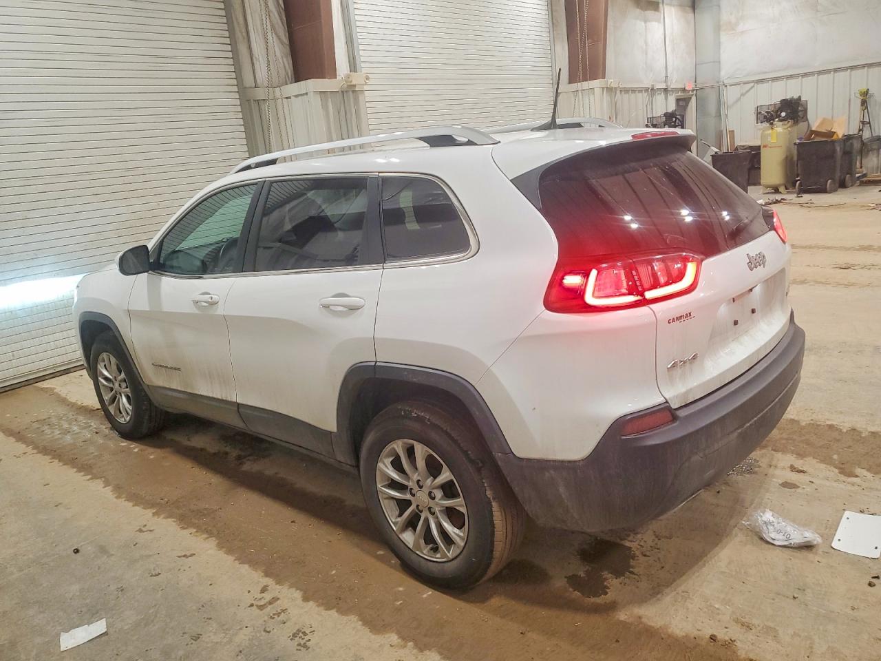 2019 JEEP CHEROKEE LATITUDE photo 2