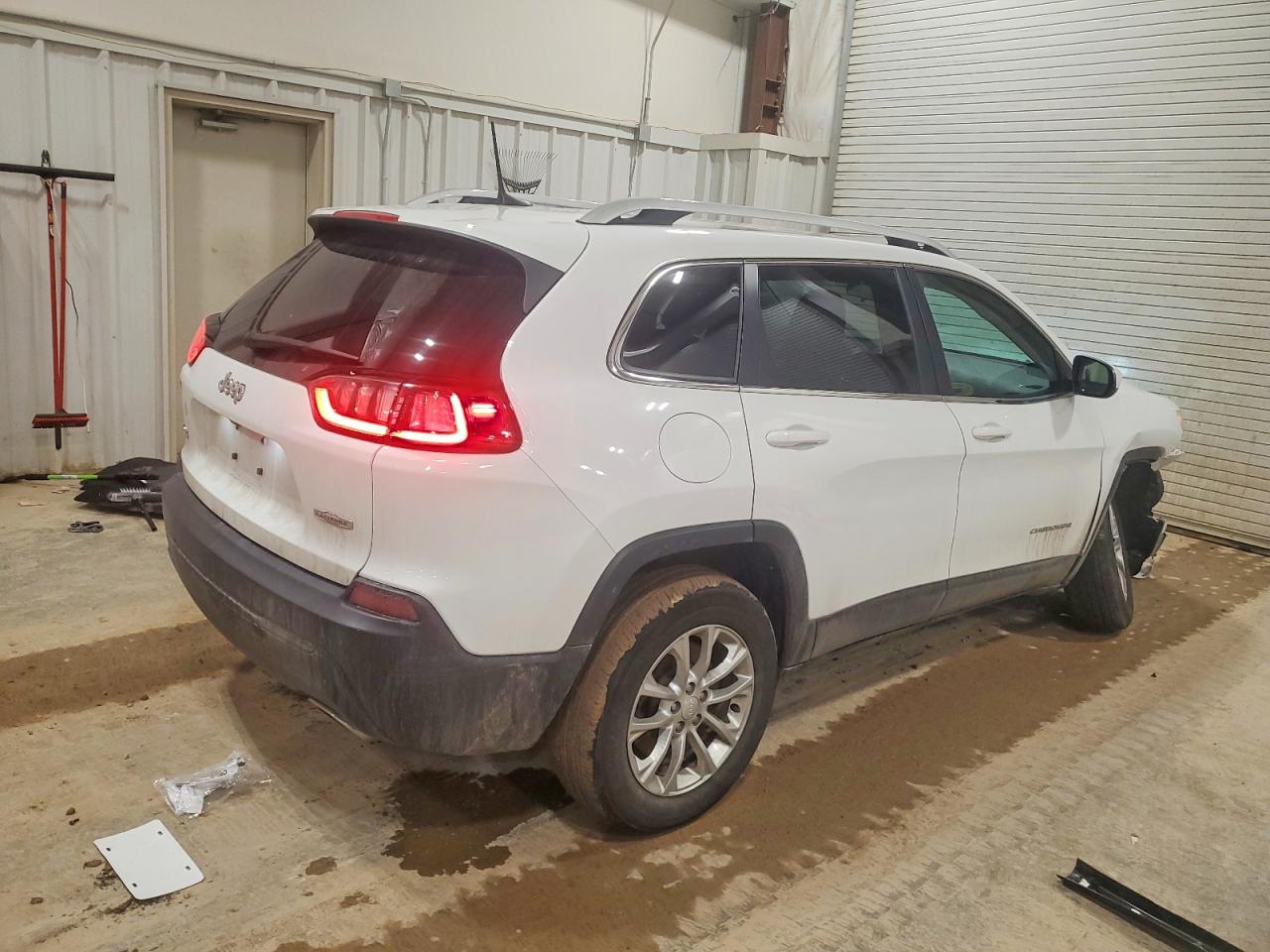 2019 JEEP CHEROKEE LATITUDE photo 3
