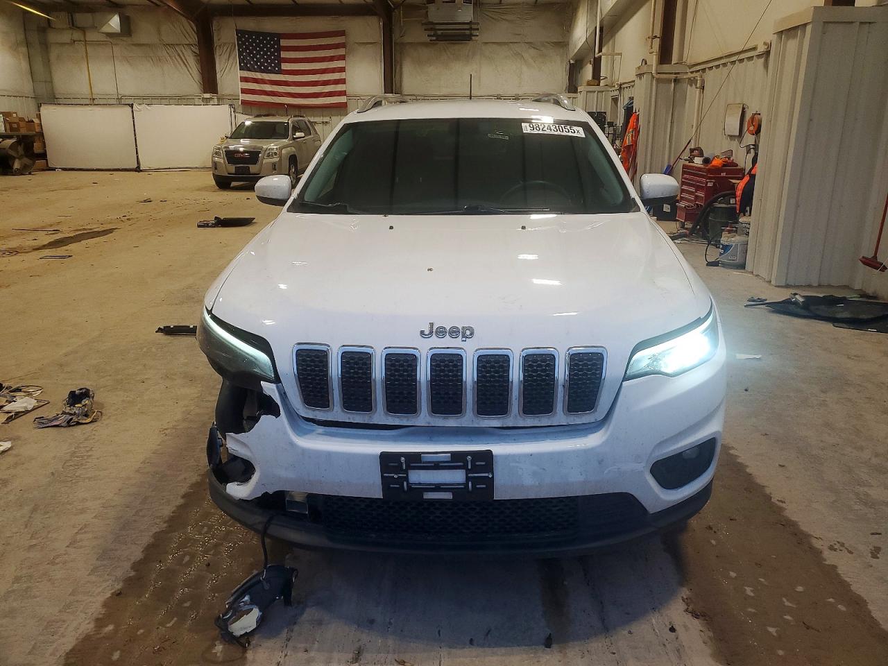 2019 JEEP CHEROKEE LATITUDE photo 5