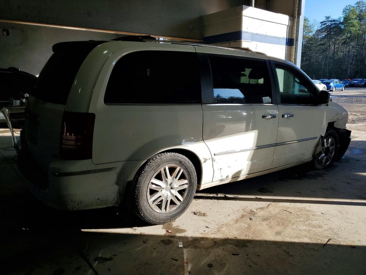 2008 CHRYSLER TOWN & COUNTRY LIMITED photo 3