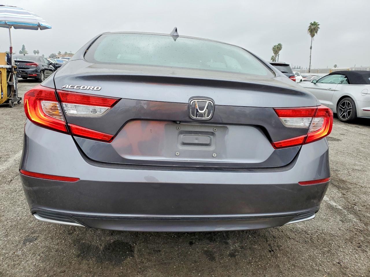 2020 HONDA ACCORD LX photo 6