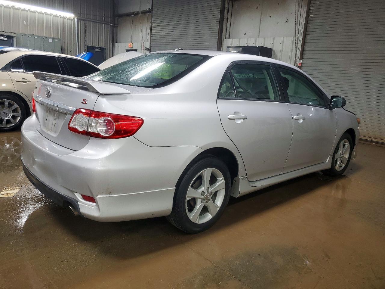 2011 TOYOTA COROLLA BASE photo 3