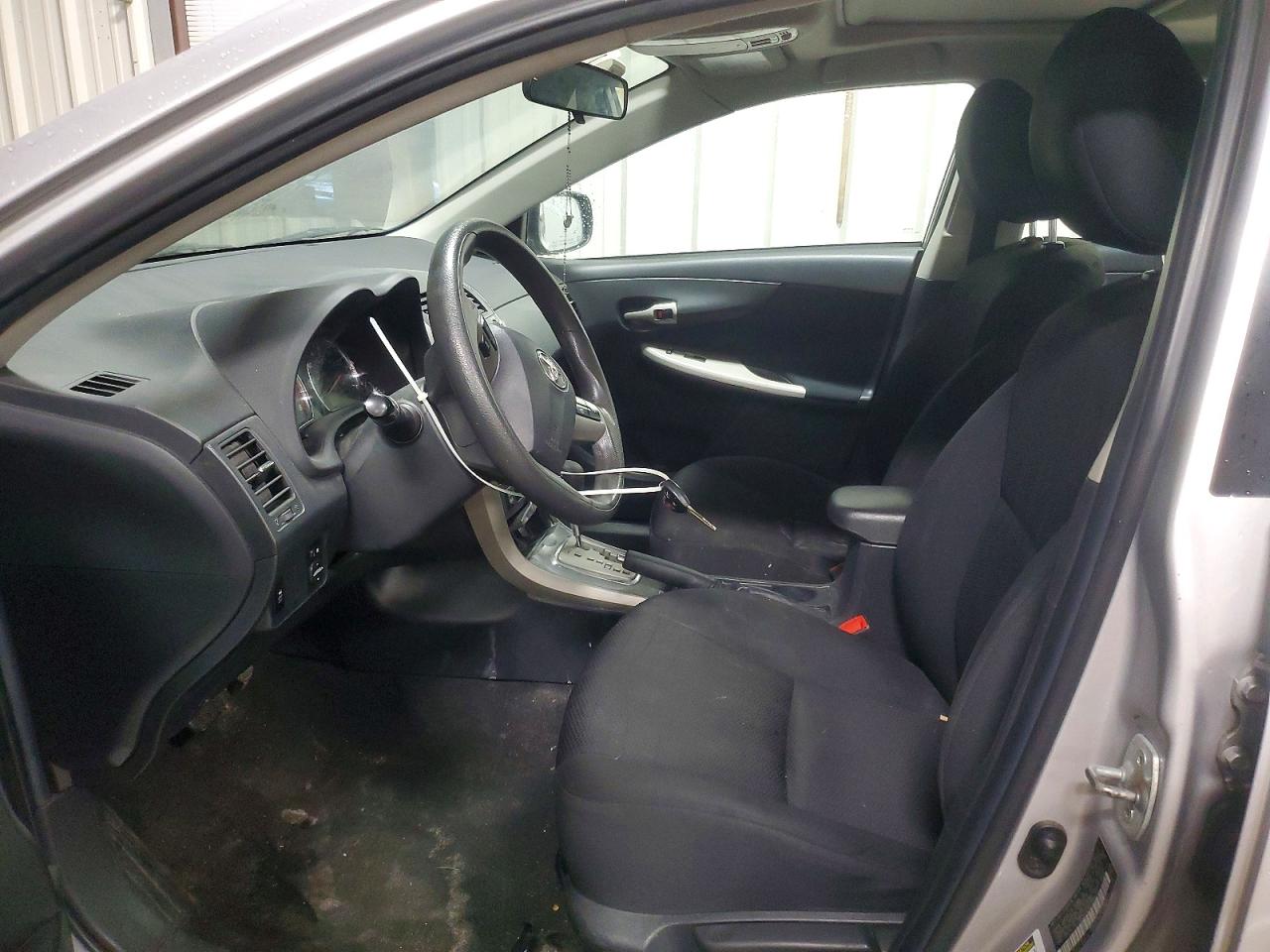 2011 TOYOTA COROLLA BASE photo 7