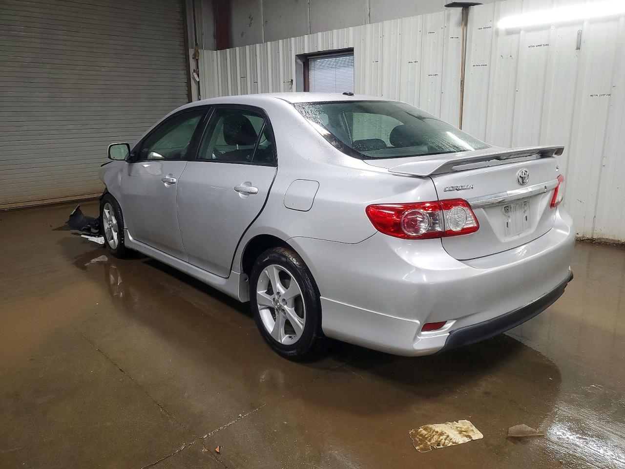 2011 TOYOTA COROLLA BASE photo 2