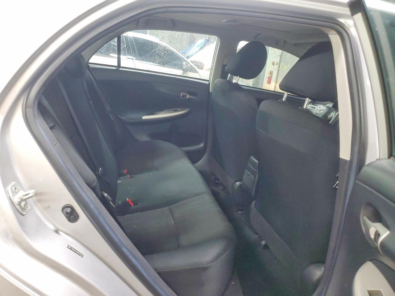 2011 TOYOTA COROLLA BASE photo 10