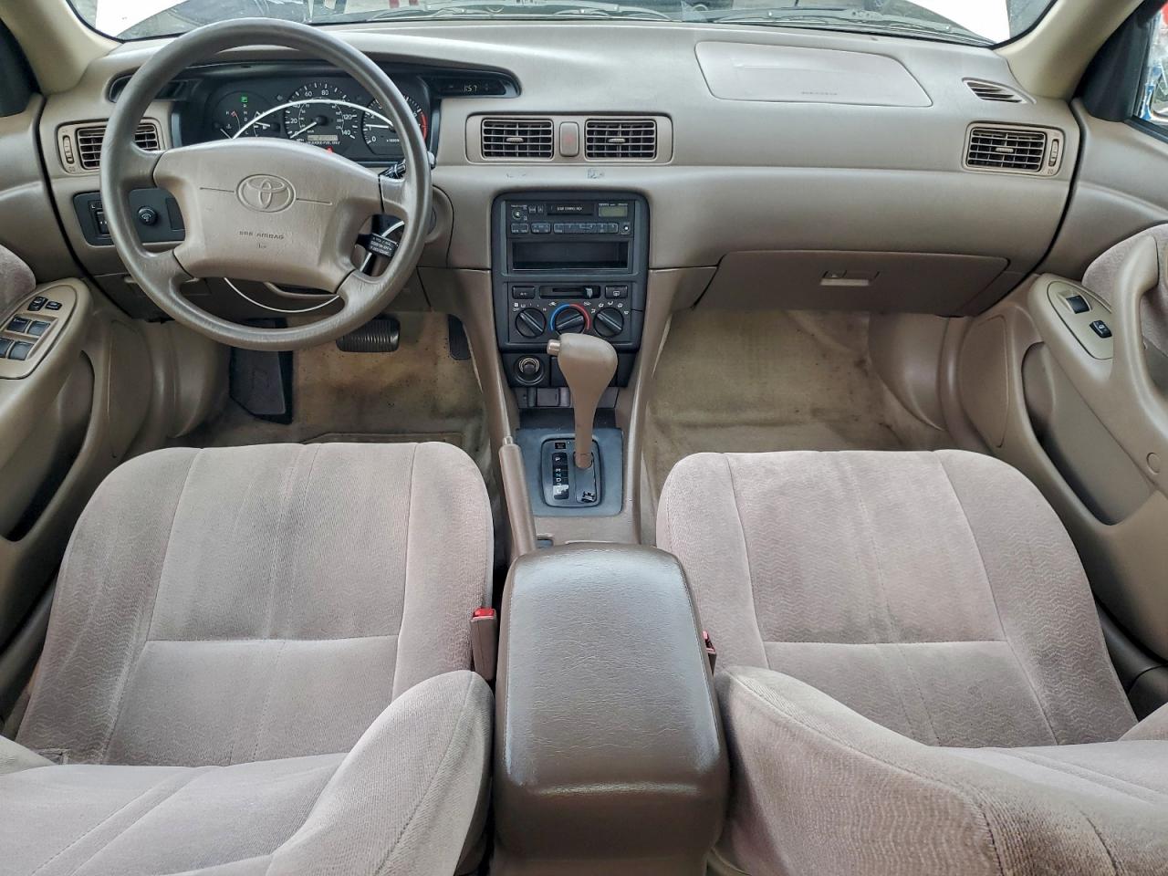 1997 TOYOTA CAMRY LE photo 8