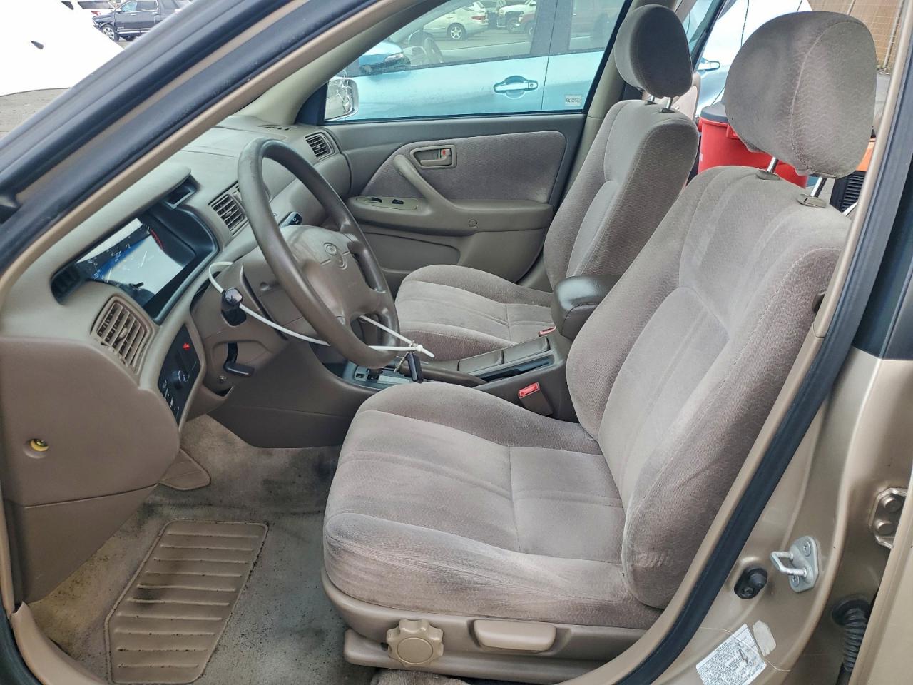 1997 TOYOTA CAMRY LE photo 7