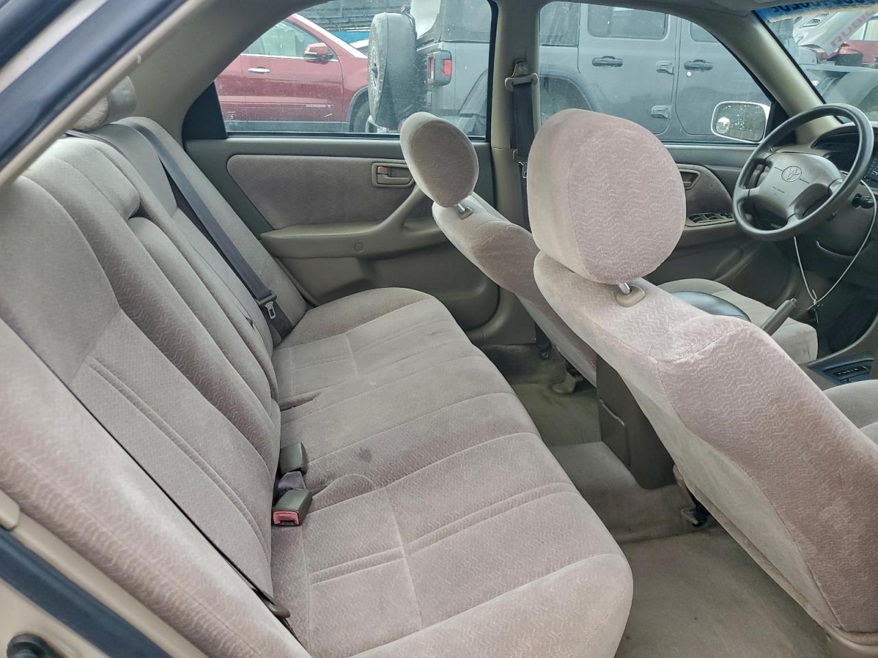 1997 TOYOTA CAMRY LE photo 10