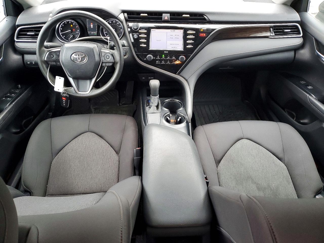 2020 TOYOTA CAMRY LE photo 8