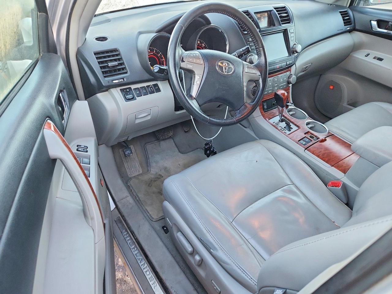 2010 TOYOTA HIGHLANDER LIMITED photo 15