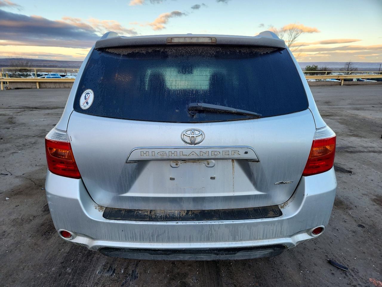 2010 TOYOTA HIGHLANDER LIMITED photo 11